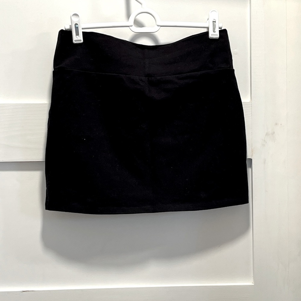 Forever 21 Black mini skirt; Adult size small